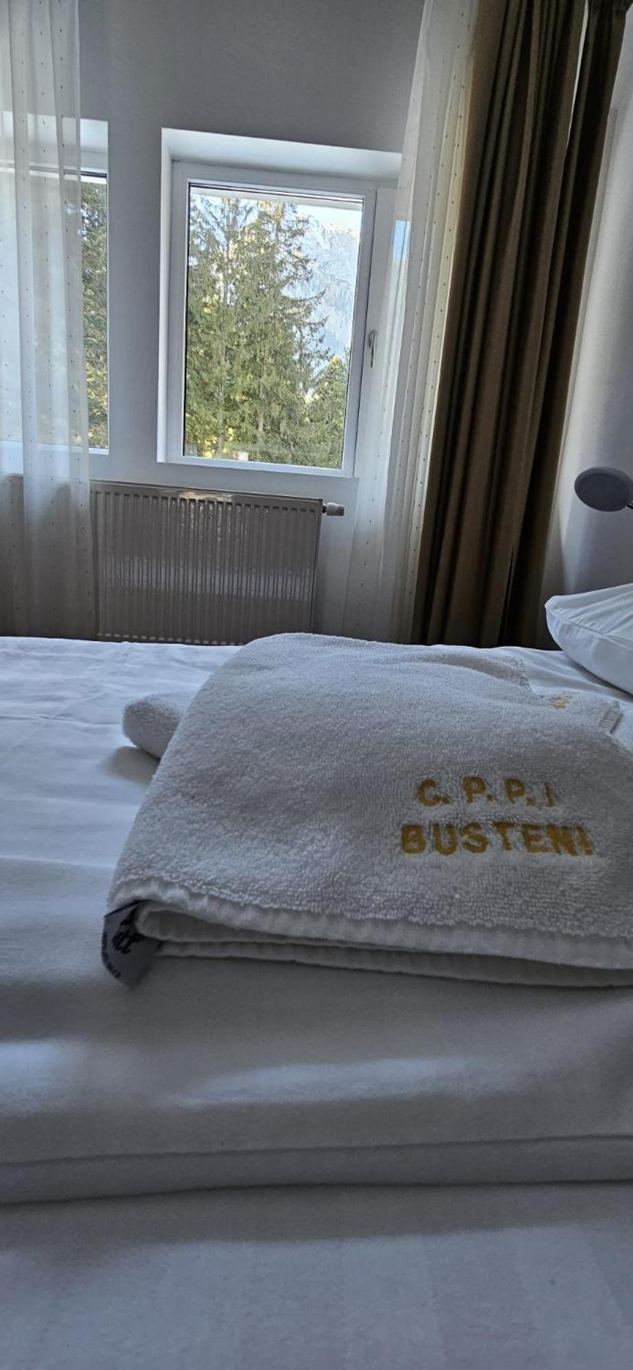 Hostel Cppi Vest Buşteni Exterior foto